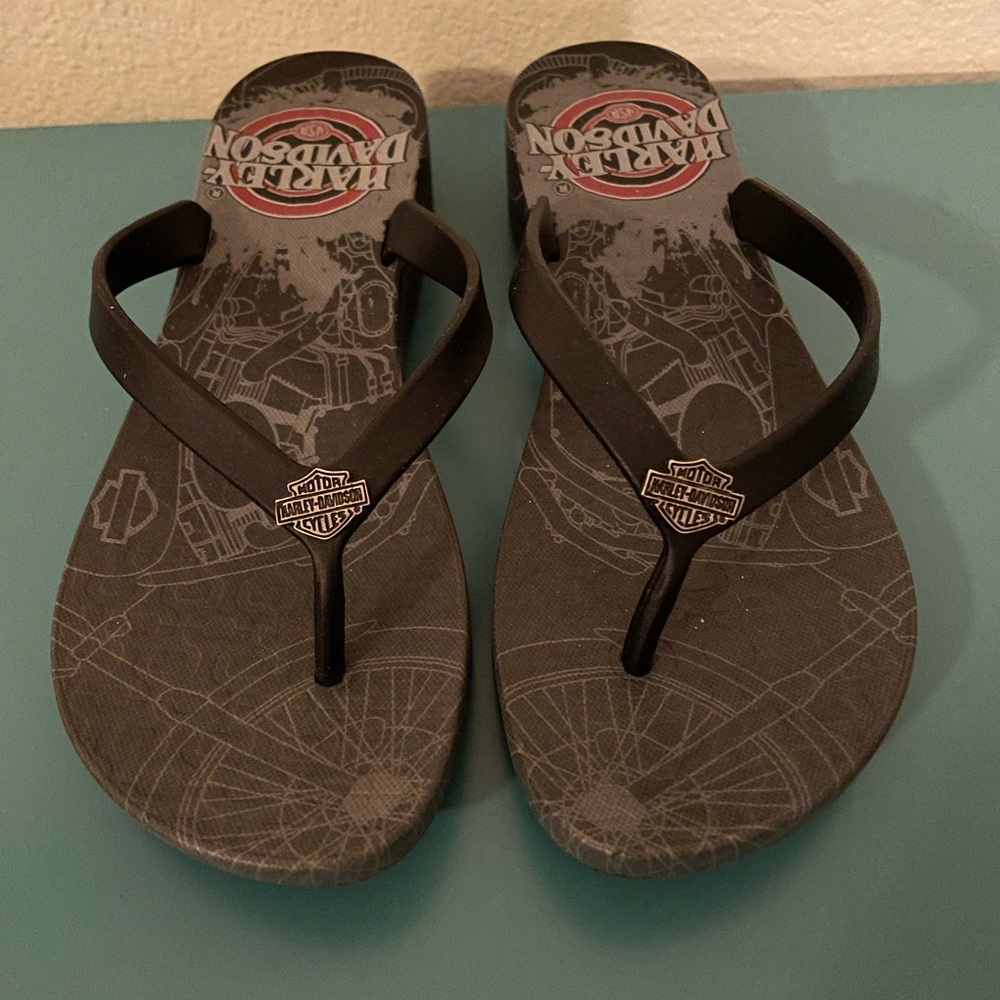 Harley-Davidson Gray and Black Sandals